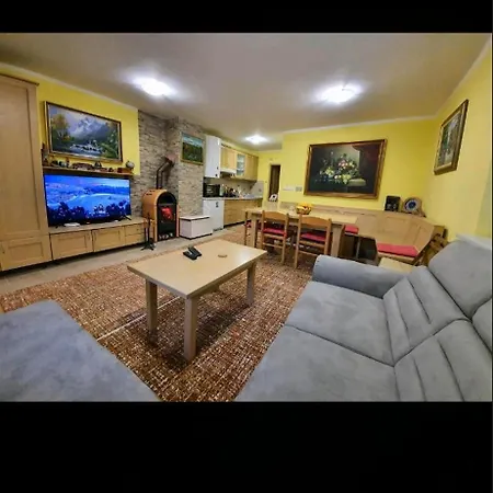 Apartma Marko Rogla 아파트 Vitanje